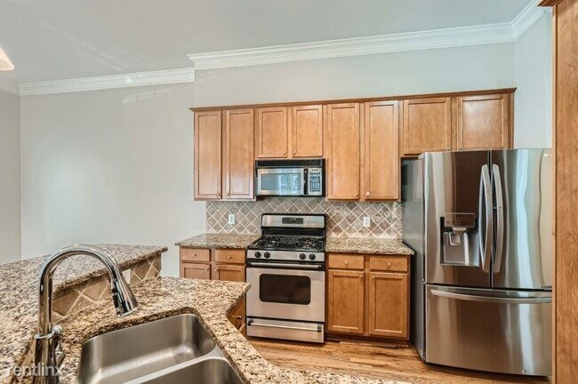 Building Photo - 3 br, 3.5 bath House - 274 Carlyle Park Dr...