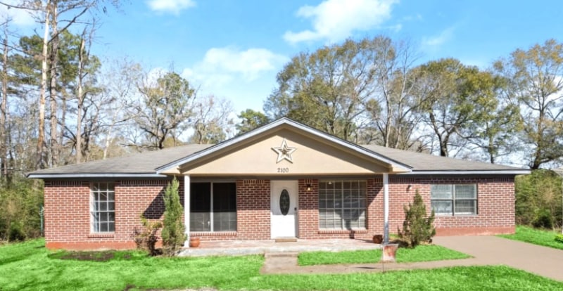 Foto principal - 2100 Hill Top Ct