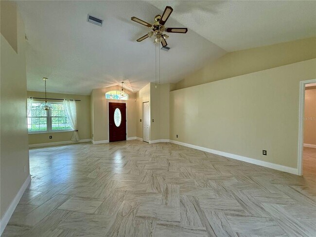 Foto del edificio - 31 Eastmoor Ln