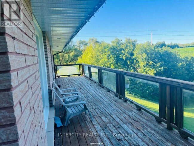 Photo du bâtiment - 4483 5th Side Rd