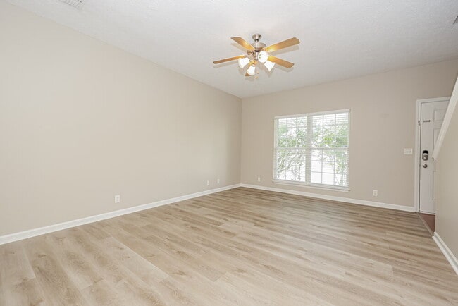 Building Photo - 3505 Perlino Dr