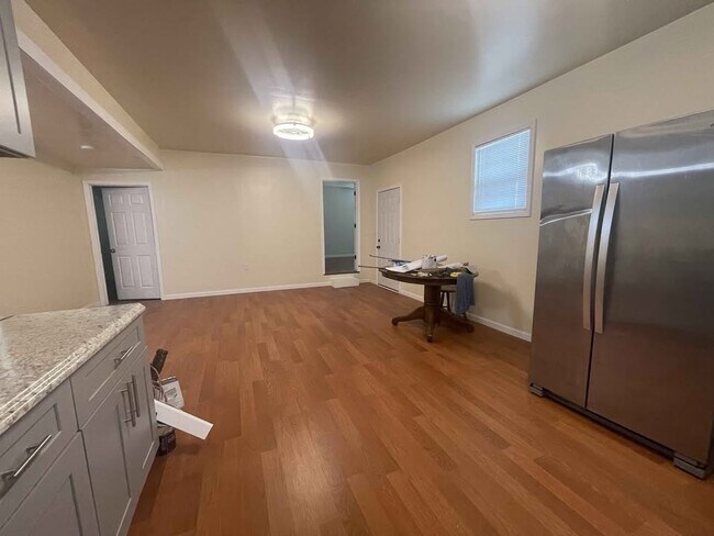 Foto del edificio - 400 N Dillard St