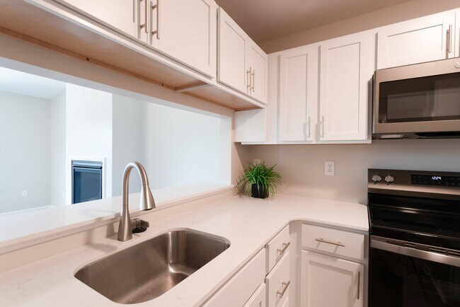 Foto del edificio - Hidden Lakes Apartments