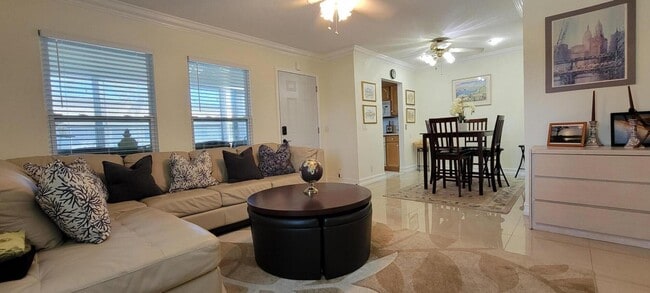 Building Photo - 600 Snug Harbor Dr