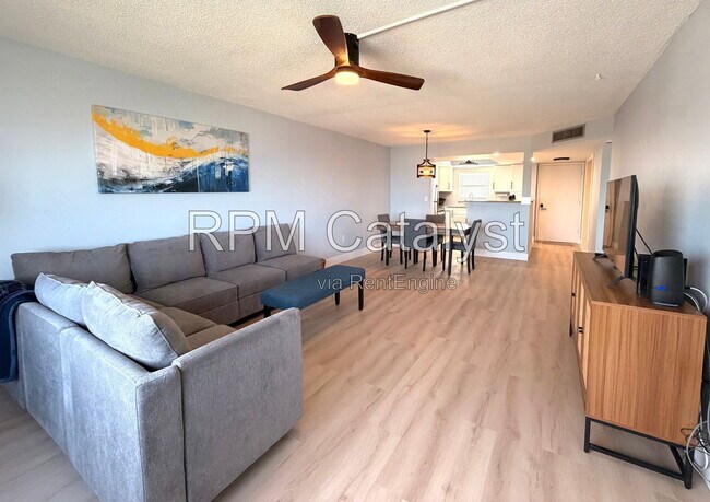 Foto del edificio - 4725 Cove Cir