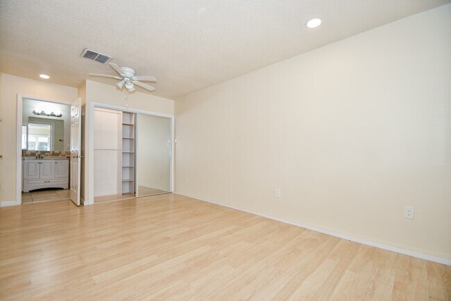 Foto del edificio - 4113 Edison St