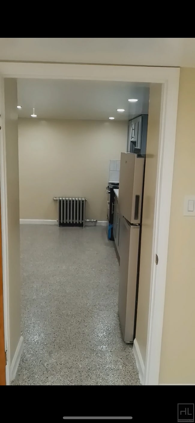 Building Photo - Studio Apartment In Renovated Two Family B...