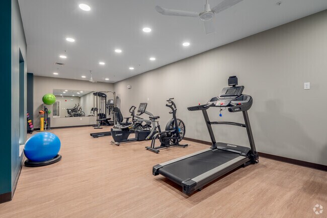 Gimnasio - Garrett Square Senior Apartments