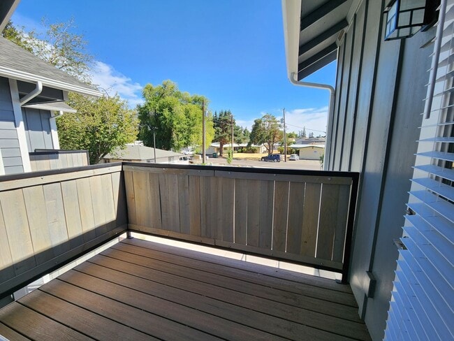 Building Photo - Beautiful Brand New Modern Apartment Homes...