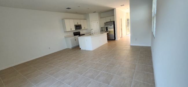 Building Photo - 2136 Hallier Cv