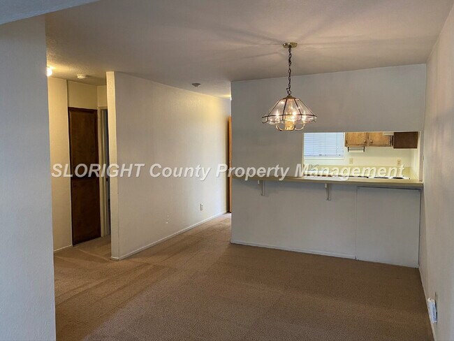 Foto del edificio - AVAILABLE JULY - Nice Downtown SLO Condo - 2 Bedroom / 1 Bathroom