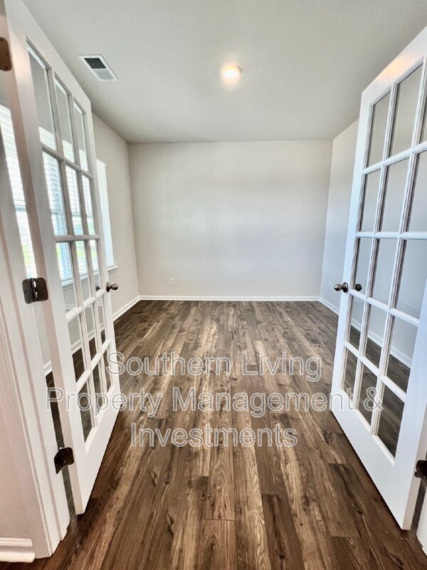 Foto del edificio - 3120 Winged Elm St