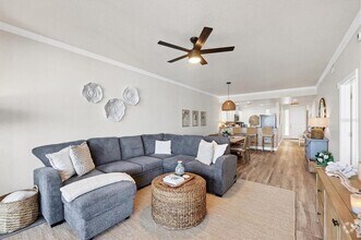 Building Photo - 13513 Gasparilla Rd