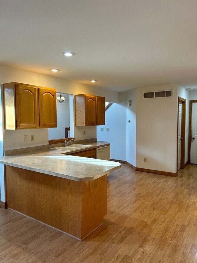 Building Photo - 916 Post St