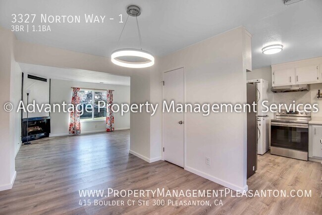 Foto del edificio - 3327 Norton Way