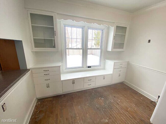 Building Photo - 4 br, 2 bath House - 611 Saratoga Street