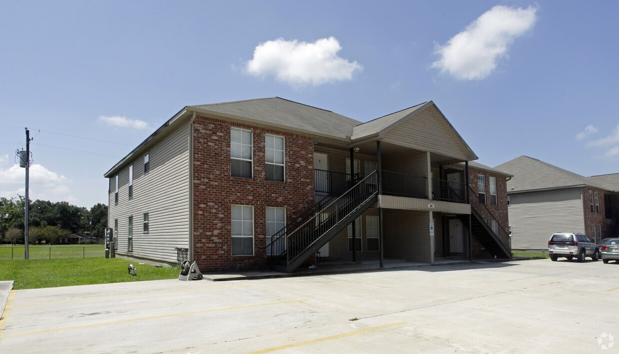 9560 Angus Rd, Zachary, LA 70791 Apartments in Zachary, LA
