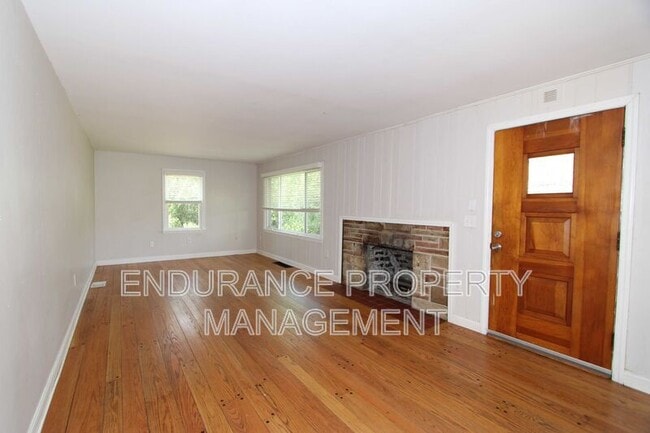 Building Photo - 859 Loveland-Miamiville Rd