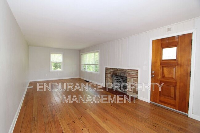 Foto del edificio - 859 Loveland-Miamiville Rd
