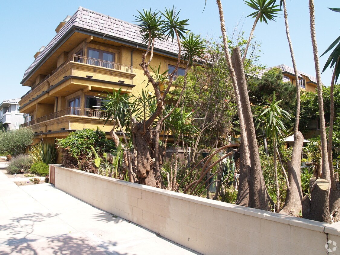 Foto del edificio - 311 Ocean Ave