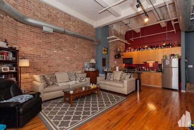 Building Photo - 401 S Clinton St