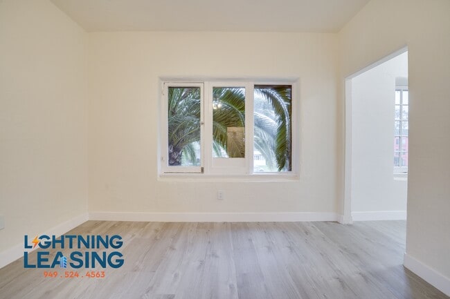 Building Photo - 1516 Wilton Pl