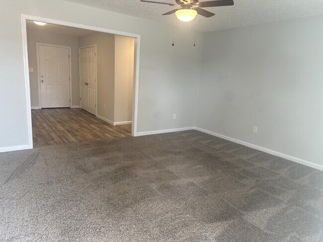 Foto del edificio - 300 Peach St