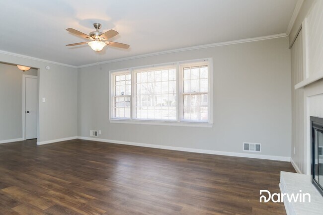 Foto del edificio - 6005 Laurel Avenue, Raytown, MO 64133