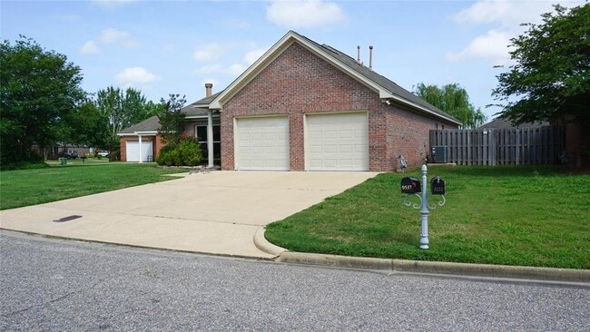 Foto del edificio - 9537 Greythorne Way