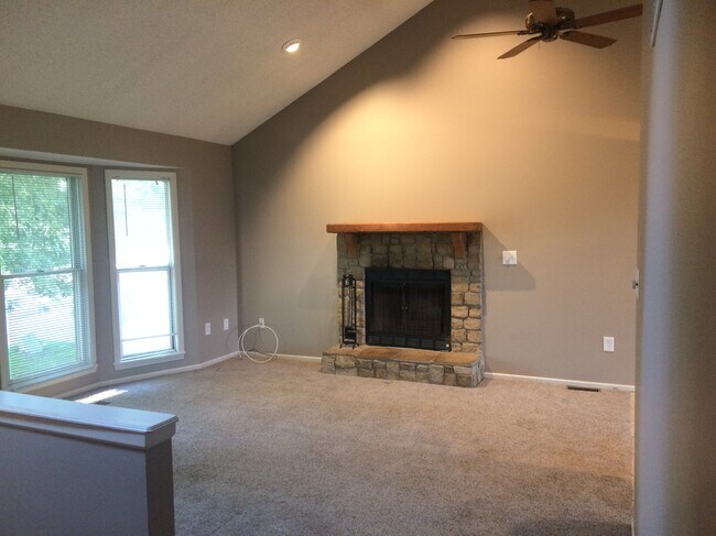 Sala de estar - 8715 NW 83rd Street