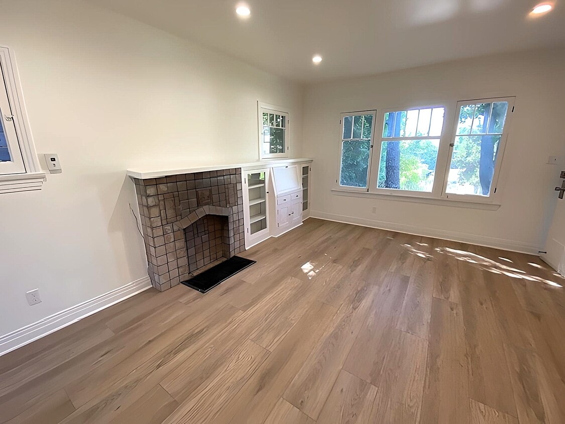 900 Sanborn Ave Unit 2, Los Angeles, CA 90029 Apartments in Los