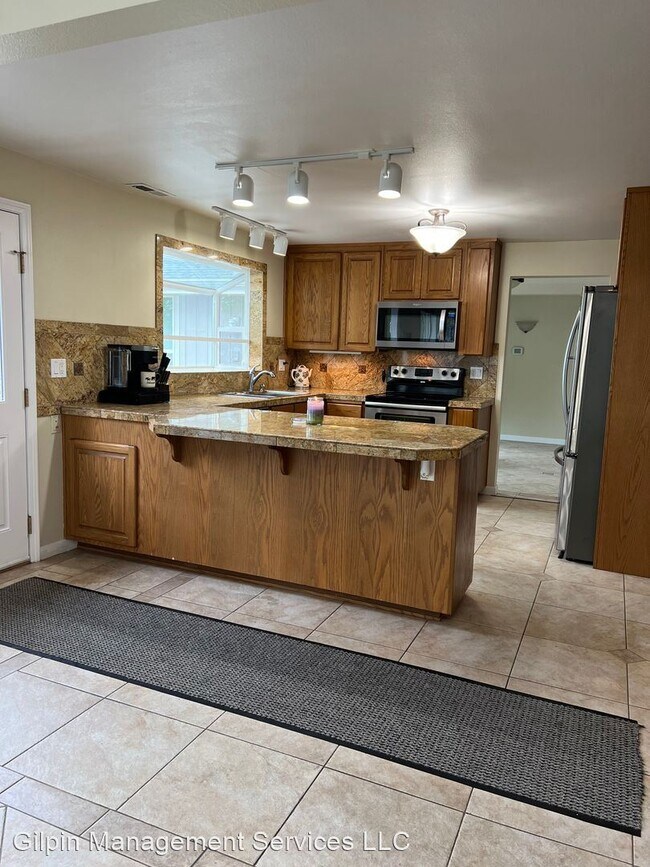 Building Photo - 3 br, 2 bath House - 11411 N Lakeshore Drive