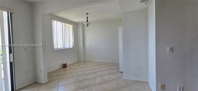 Photo - 3590 Coral Way cu-902 Apartment
