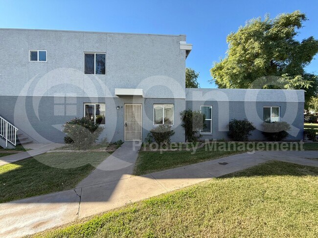 Building Photo - 2629 W Ocotillo Rd