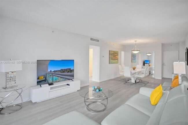 Foto del edificio - 3000 S Ocean Dr