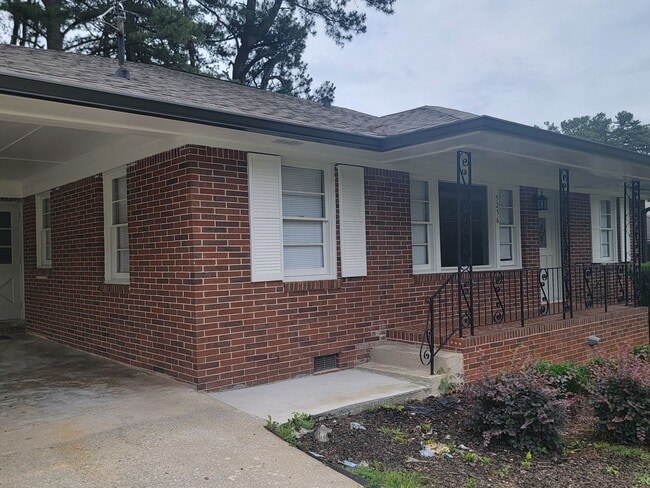 Photo - 5256 Eubanks Dr House