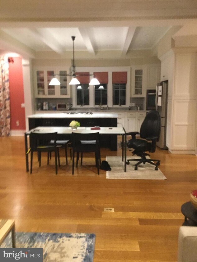 Foto principal - 8162 Easton Village Dr