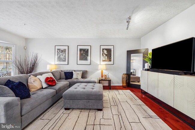 Building Photo - 5501 E Boniwood Turn