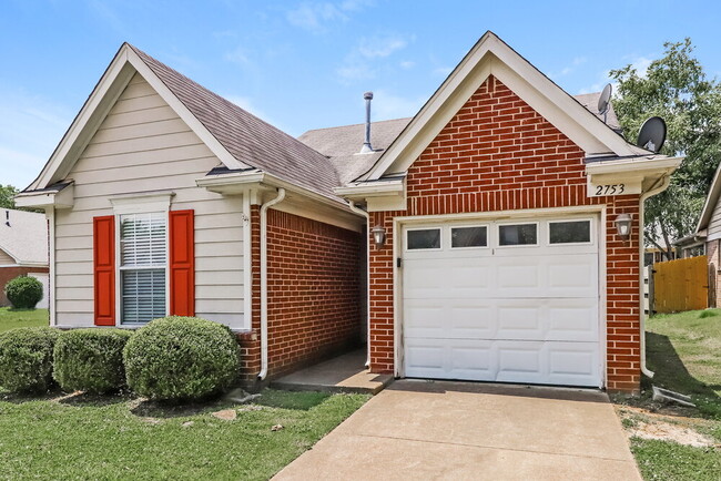 Foto del edificio - 2753 Virginia Woods Pl