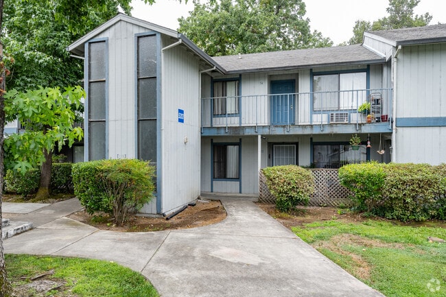 Building Photo - Creekside Apartments
