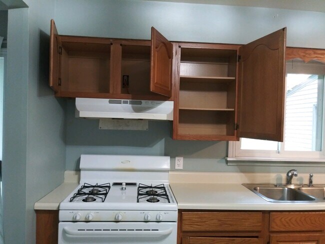 Foto del edificio - 4812 Raymond Rd