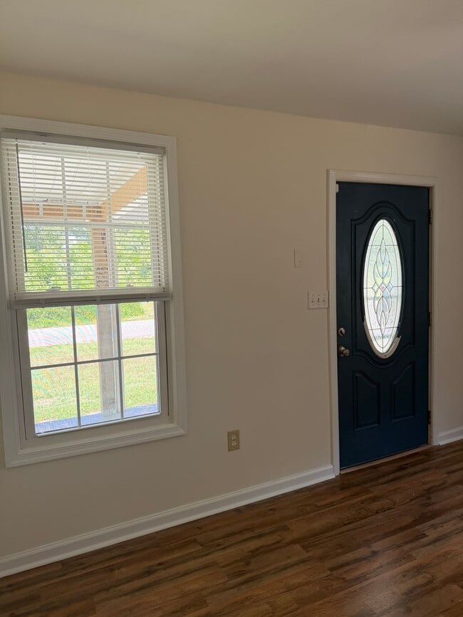 Building Photo - 3009 Joy Cir