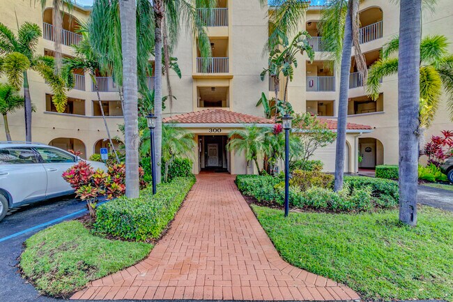 Foto del edificio - 300 Uno Lago Dr