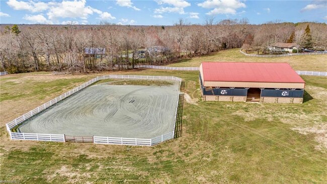 Foto del edificio - 189 Flint Ridge Rd