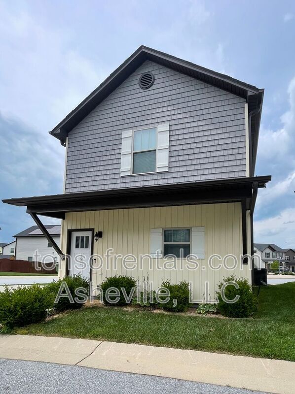 Building Photo - 351 Cardwell Ln