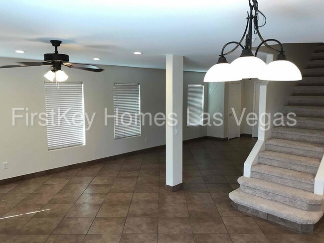 Building Photo - 11745 Villa Malaparte Ave