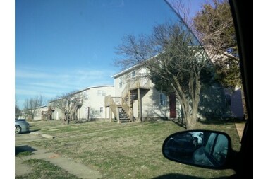 Primary Photo - 300 W 11th St