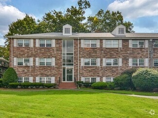 Building Photo - 47 Edgelawn Ave
