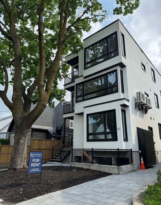 Building Photo - 61 Pinehurst Ave