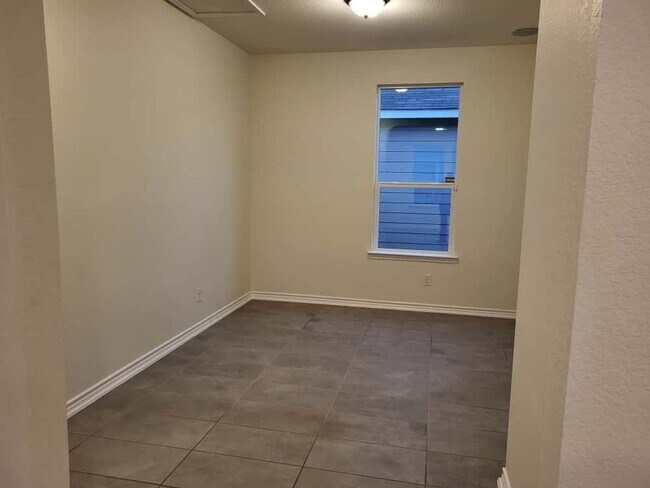 Foto del edificio - New Home In Cul de sac